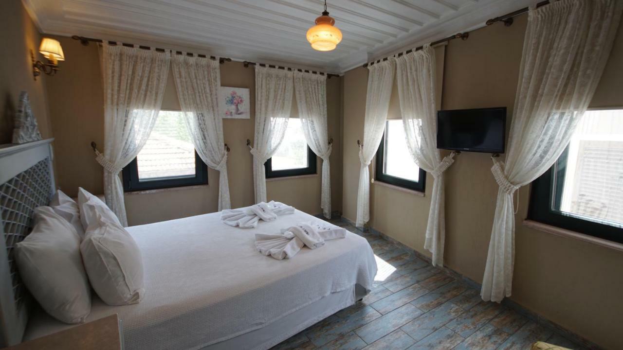 Hotel Fikretbey Konagi à Ayvalı Extérieur photo